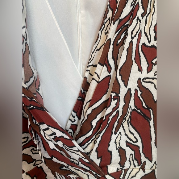 REISS Tara Wrap Front Printed Playsuit Romper Size 4 - Picture 9 of 16